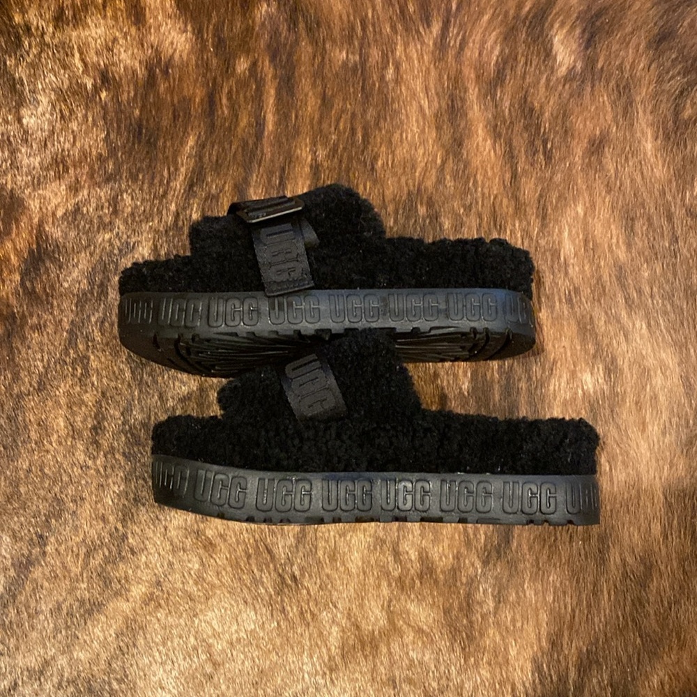 UGG Fluffita Platform Slides Sz 7